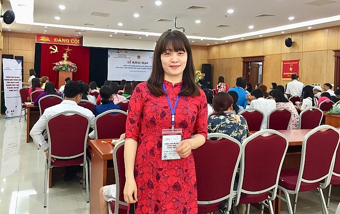 Dạy tiếng Việt cho kiều bào: Nghệ thuật gắn bó sâu nặng với dân tộc nguoi trong cuoc noi chuyen day tieng viet cho nguoi viet