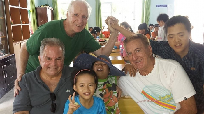 Matthew Keenan - Cựu binh Mỹ muốn dành nửa cuộc đời với các mái ấm "da cam" Đà Nẵng matthew keenan cuu binh my muon danh nua cuoc doi o mai am da cam o da nang