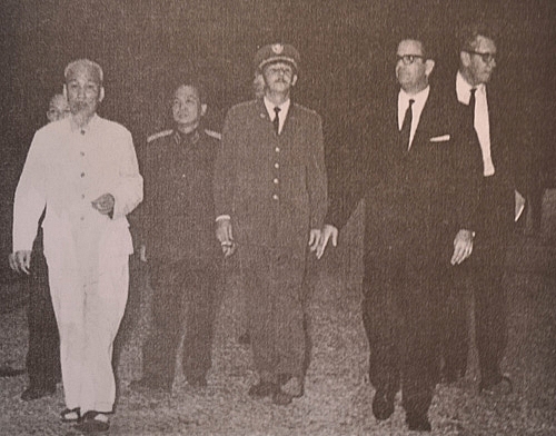 Tấm lòng nhà thơ Cuba với Chủ tịch Hồ Chí Minh tam long nha tho cuba voi chu tich ho chi minh