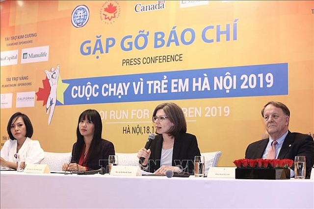 Nhạc sĩ Huy Tuấn, nghệ sĩ Tự Long tiếp sức Giải Chạy vì trẻ em Hà Nội 2019 nhac si huy tuan nghe si tu long tiep suc giai chay vi tre em ha noi 2019