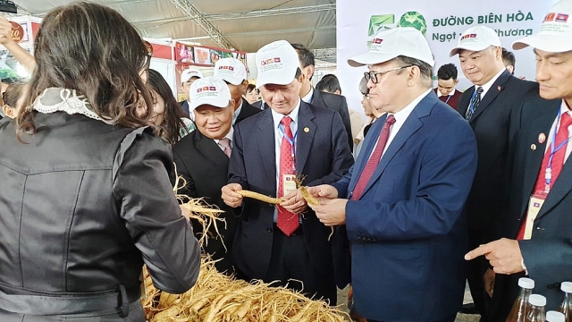 Lần đầu tiên nông dân ba nước Việt Nam, Lào, Campuchia bàn hợp tác sản xuất, tiêu thụ nông sản lan dau tien nong dan ba nuoc viet nam lao campuchia ban hop tac san xuat tieu thu nong san