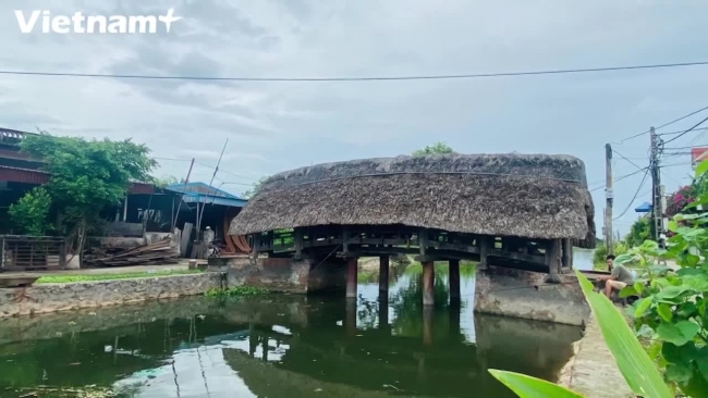 Cầu lợp Làng Kênh - cây cầu độc nhất vô nhị ở Việt Nam