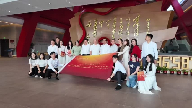 Hành trình đỏ nghiên cứu, học tập – Theo dấu con đường Trường Chinh