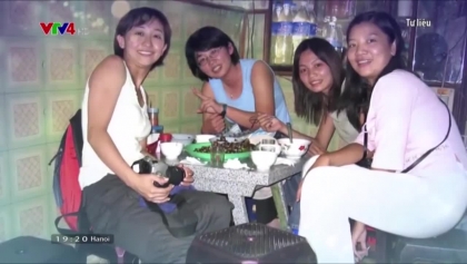 连接越日传统文化和友谊的妇女们