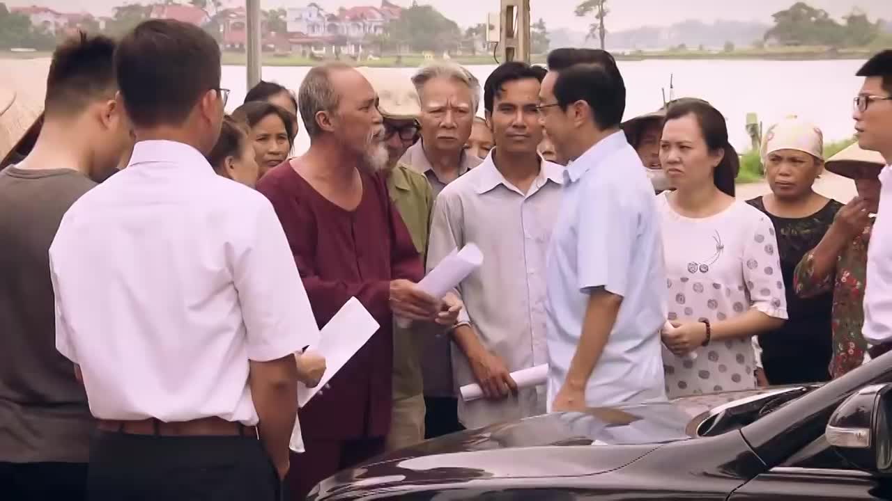 Sinh tử tập 20: Chủ tịch tỉnh bị dân chặn xe để khiếu nại sinh tu tap 20 chu tich tinh bi dan chan xe de khieu nai