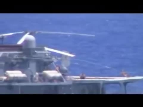 Video: Chi tiết tố Mỹ cố tình dàn dựng vụ va chạm với tàu chiến Nga trên biển Hoa Đông