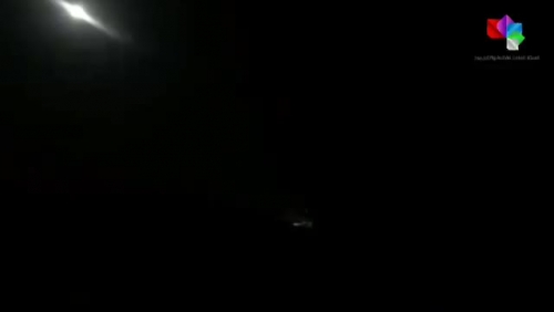 Video: Hệ thống phòng không Syria bắn hạ tên lửa từ Israel rụng như sung