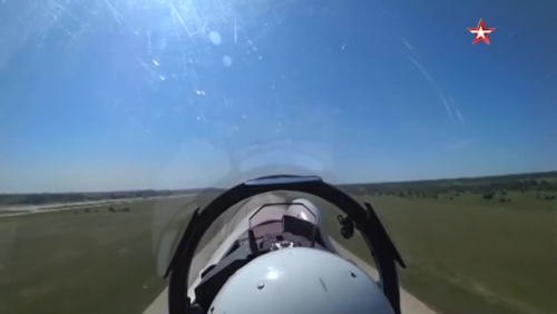 Video: Mãn nhãn màn tiếp nhiên liệu trên trời của Su-35 và Su-30