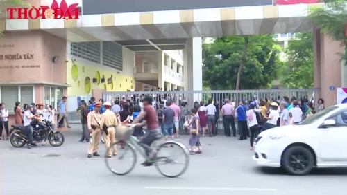 Video: Thí sinh đi thi THPT Quốc gia 2019 có CSGT hỗ trợ, nước uống và xe ôm miễn phí