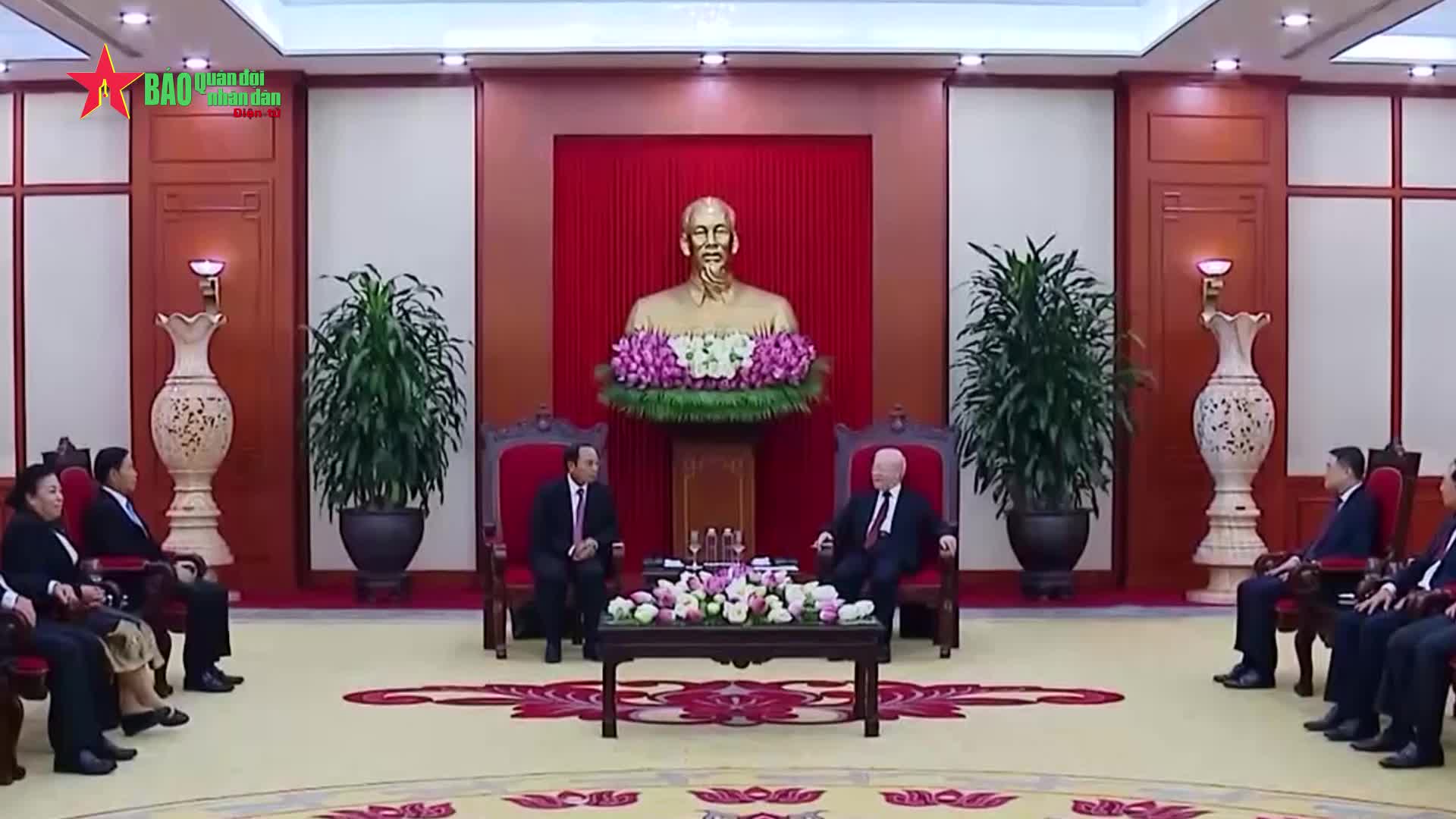 Video: ການນໍາຂັ້ນສູງພັກ, ລັດຫວຽດນາມ ຕ້ອນຮັບຜູ້ປະຈຳການຄະນະເລຂາທິການສູນກາງພັກ, ຮອງປະທານປະເທດແຫ່ງ ສປປ ລາວ
