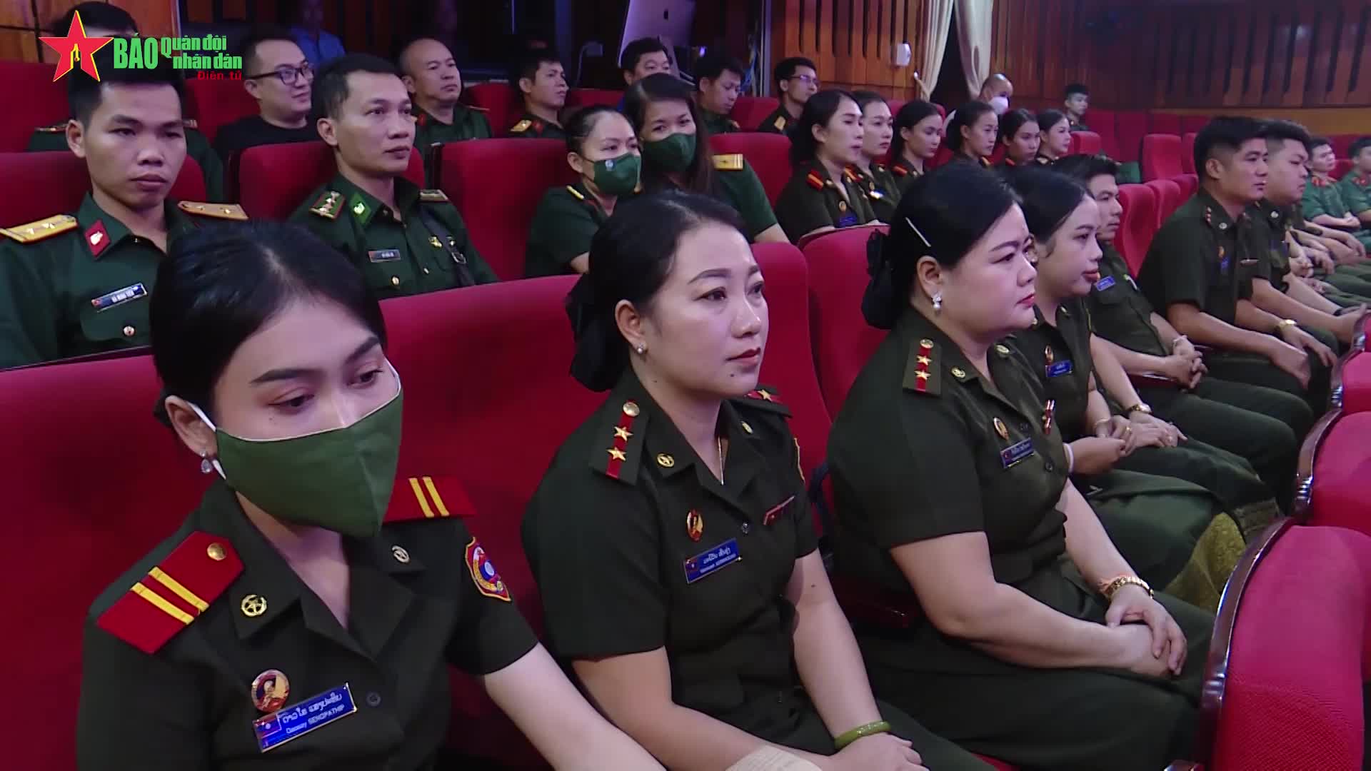 Video: ເປີດຊຸດຝຶກອົບຮົມວິຊາສະເພາະໃຫ້ແກ່ຄະນະສິລະປະກອນກອງທັບປະຊາຊົນລາວ ປີ 2022